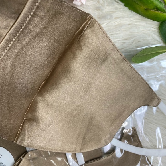 Face mask - Picture 6 of 8